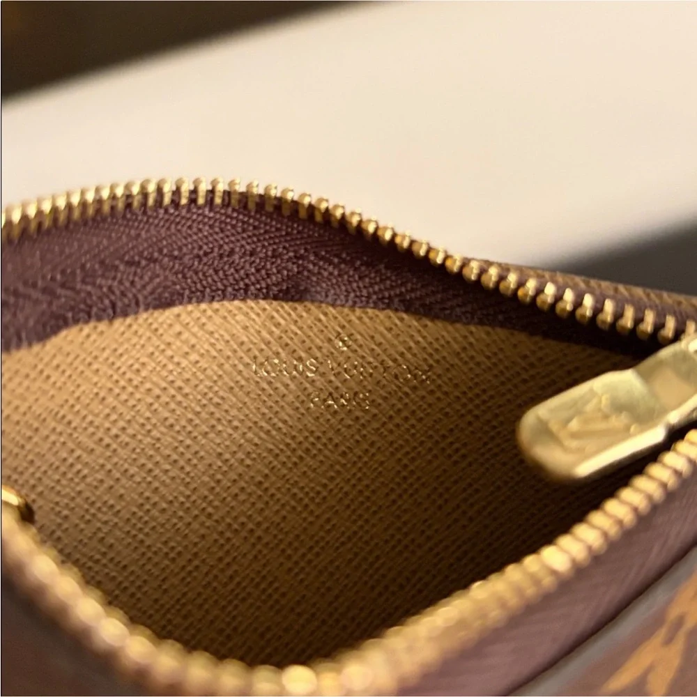 Louis Vuitton Monogram Canvas Key Pouch - Picture 8 of 12